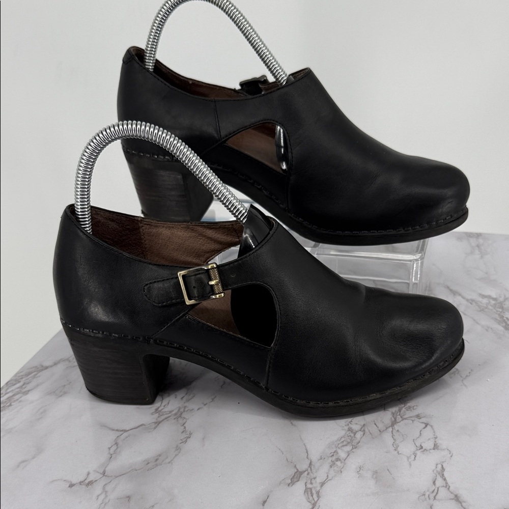 DANSKO Black Leather Hollie Block Heel Closed Toe Clog Sz 39 EU Dance Comfy